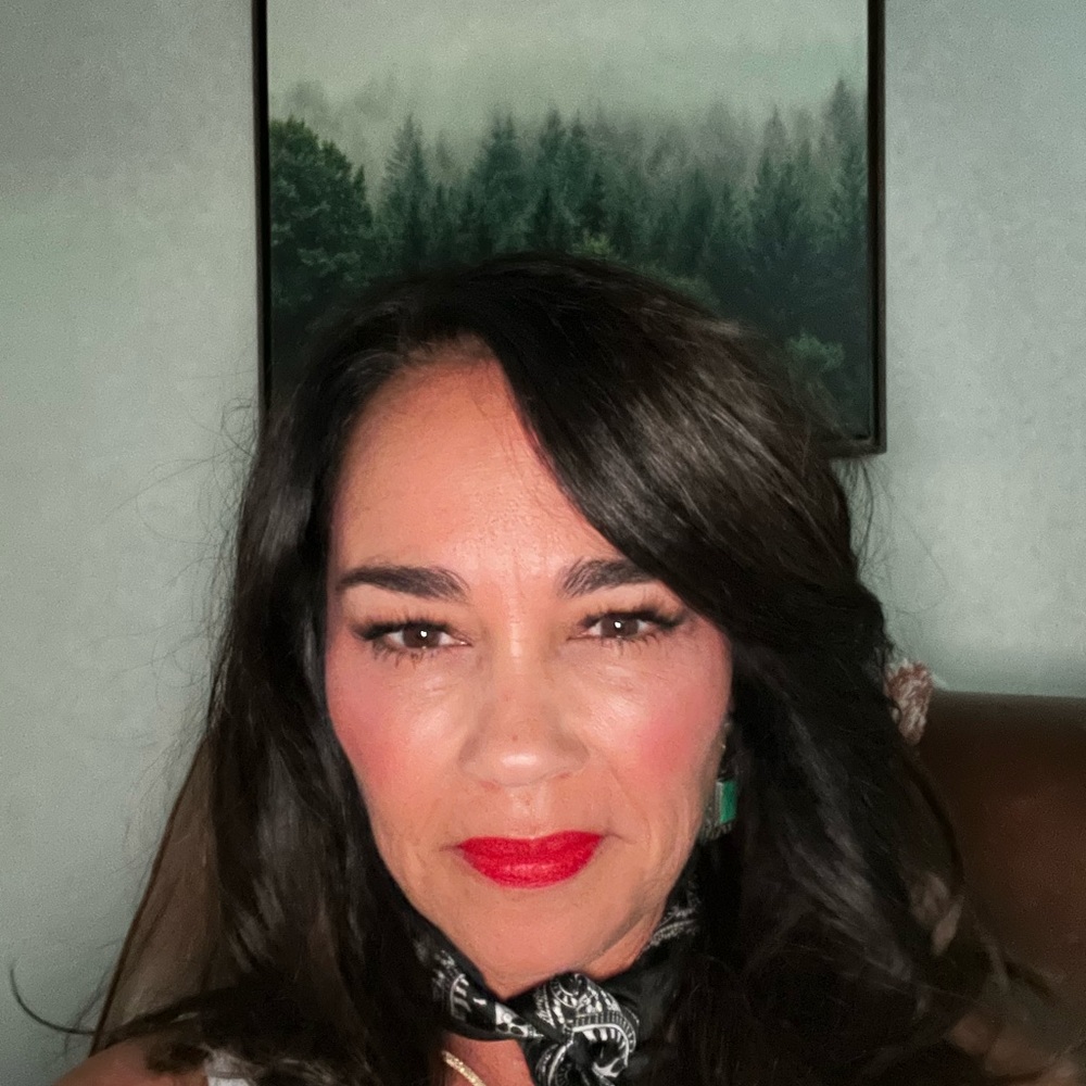 Meet your Posher, Janaraymond